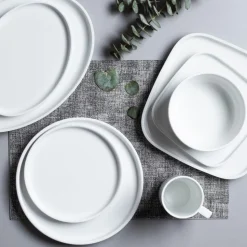 A La Carte 'Bergen' Porcelain Dinner Plate (White)