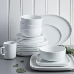 A La Carte 'Bergen' Porcelain Dinner Plate (White)