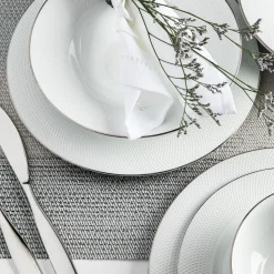 A La Carte 'Diamond Platinum' Porcelain Side Plate (White)