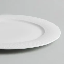 A La Carte 'Diamond' Porcelain Dinner Plate (White)