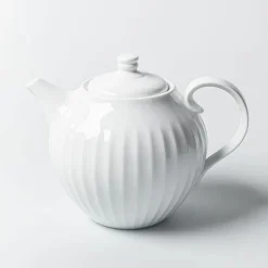 A La Carte Essentials 'Contemporary' Porcelain Tea Pot (White)