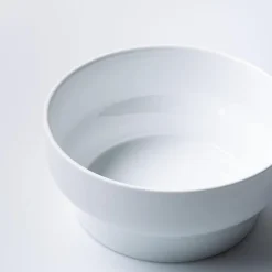 A La Carte 'Essentials' Porcelain Serving Bowl 8.25