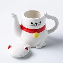 Boston Warehouse Flea Market Shaped 'Happy Cat' Teapot