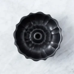 Chloe Kitchen Stuff Heavy Duty Non-Stick Fluted Cake Pan (9.5" dia.)