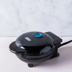 Dash Mini Round Griddle (Black)