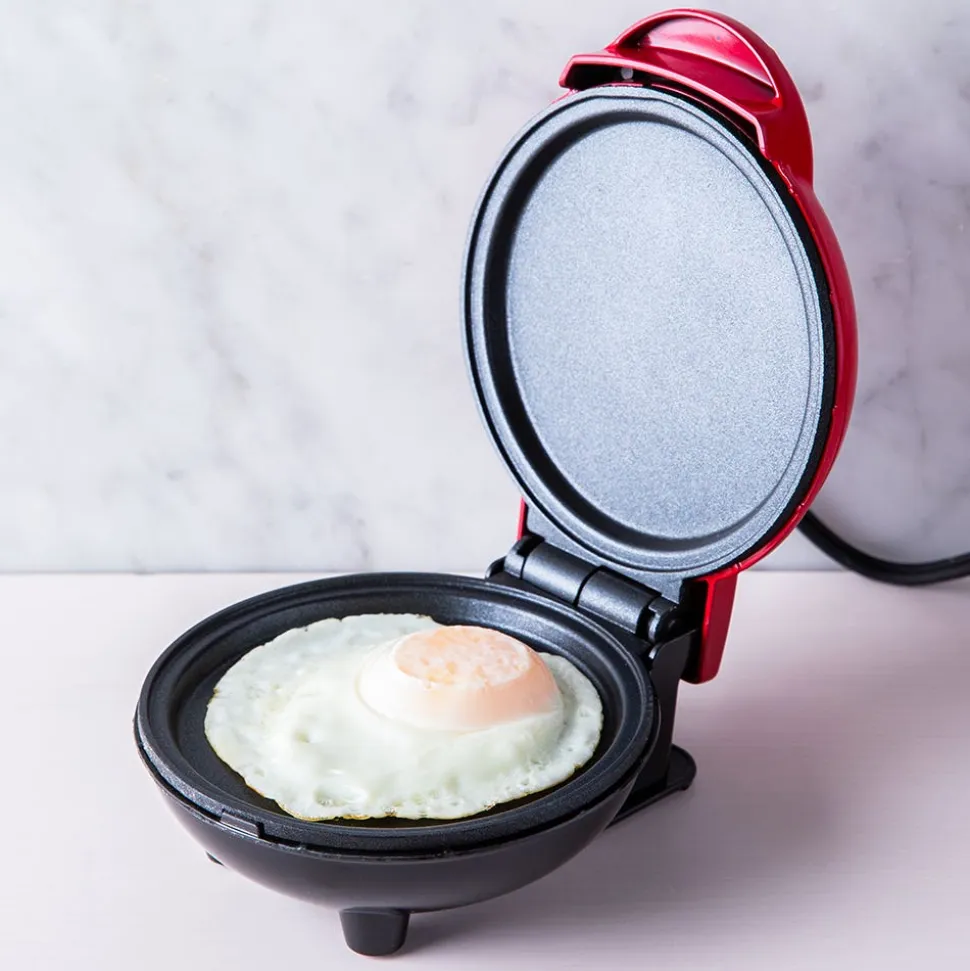 Dash Mini Round Griddle (Red)