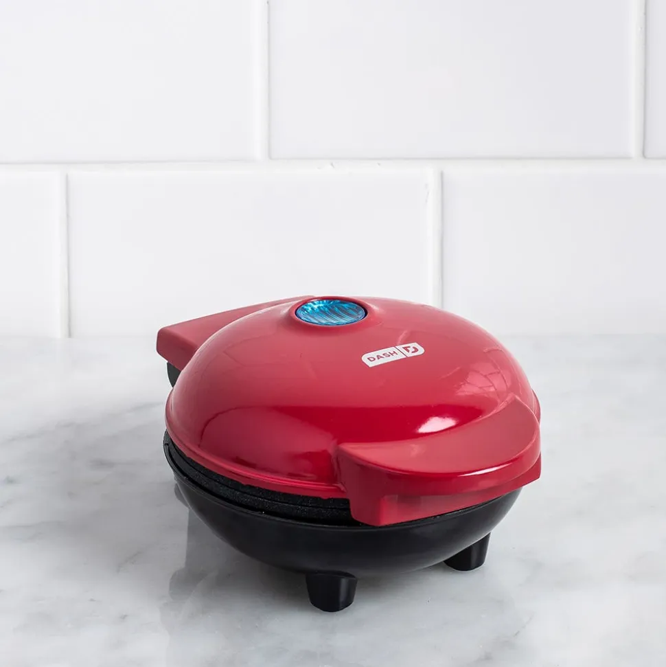 Dash Mini Round Waffle Maker (Red)