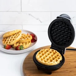 Dash Mini Round Waffle Maker (Silver)