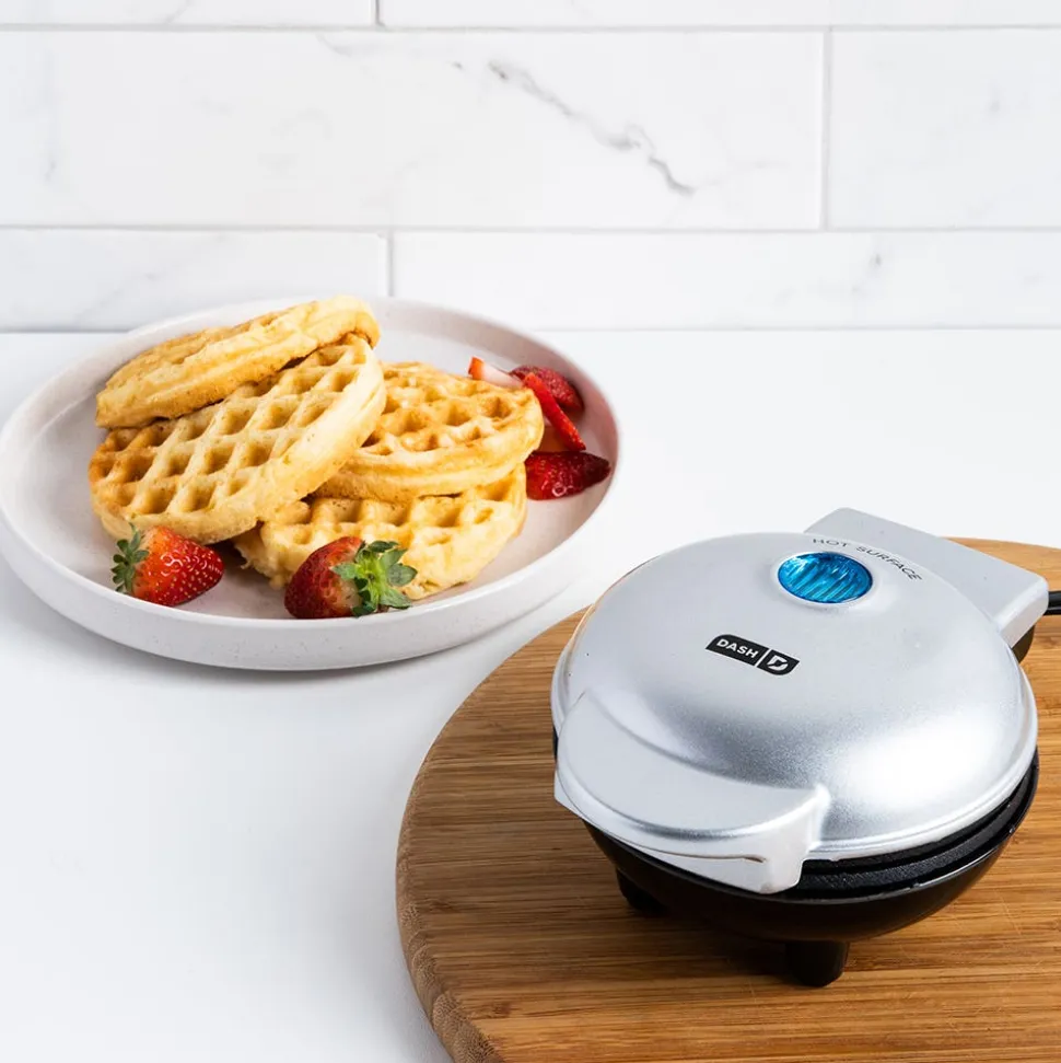 Dash Mini Round Waffle Maker (Silver)