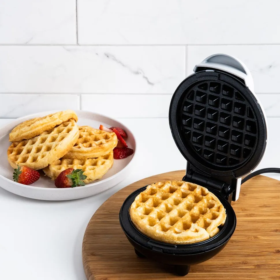 Dash Mini Round Waffle Maker (White)