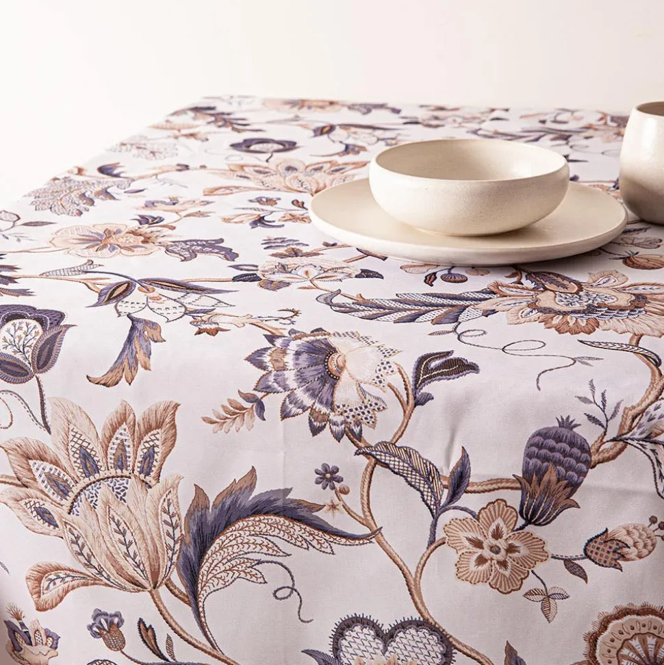 Easycare Printed 'Brissac' Polyester Tablecloth (Beige) 58x78"