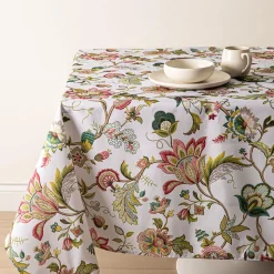 Easycare Printed 'Brissac' Polyester Tablecloth (Pink) 58x94"