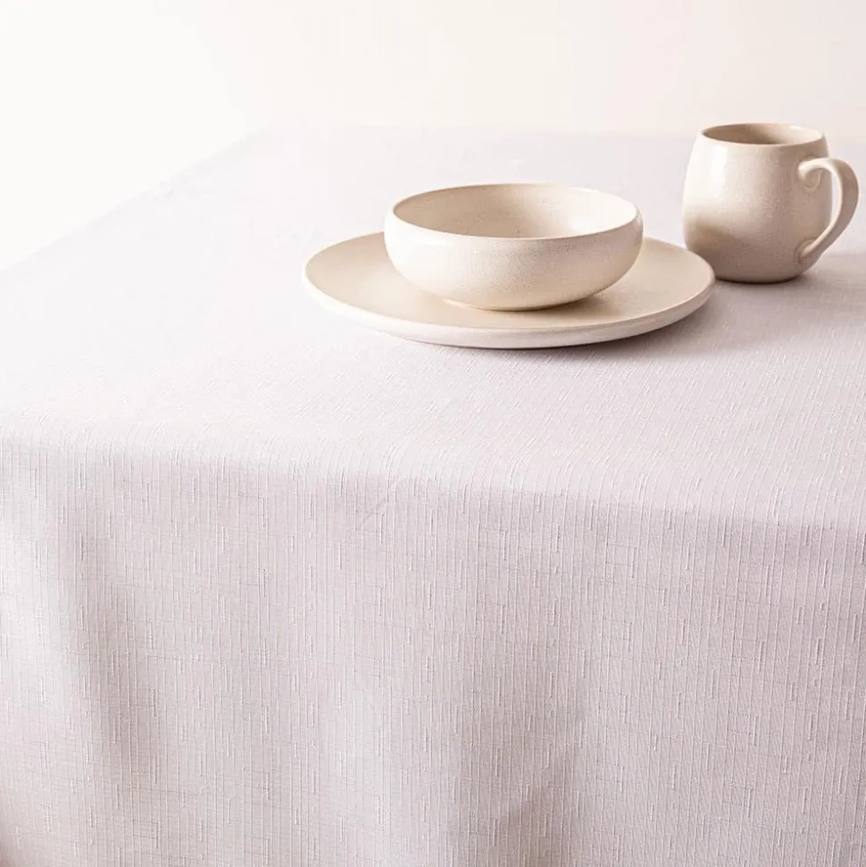 Easycare Printed Textured Faux Linen Polyester Tablecloth 58x94 White