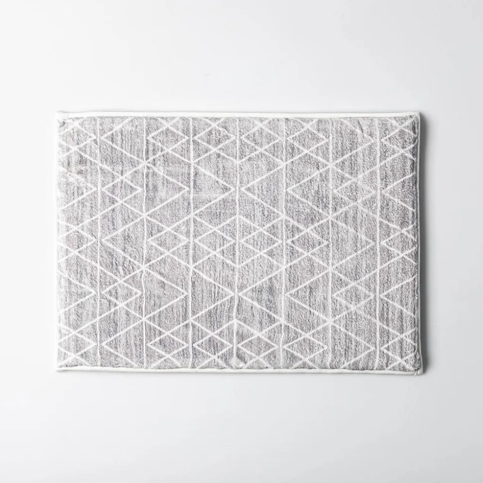 Harman Geometric Memory Foam 17" x 24" Bathmat (Black)