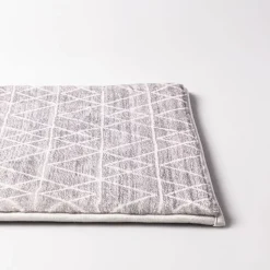 Harman Geometric Memory Foam 17