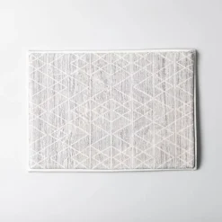 Harman Geometric Memory Foam 17" x 24" Bathmat (White)