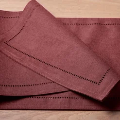 Harman Hemstitch Polyester Runner (Wine)