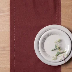 Harman Hemstitch Polyester Runner (Wine)