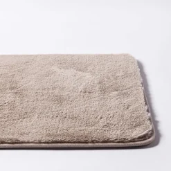 Harman Luxurious Faux Fur Microfiber Bathmat 20" x 32" (Taupe)