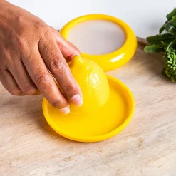 Joie Silicone 'Lemon' Food Stretch Pod (Yellow)