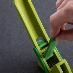 Joseph Joseph Handy Tool 'CleanForce' Garlic Press (Green)