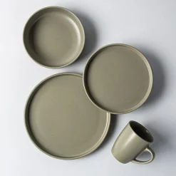 KSP Hans Stoneware Dinnerware - Set of 16 (Green)