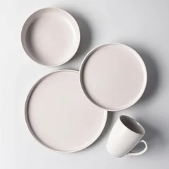 KSP Hans Stoneware Dinnerware - Set of 16 (White)