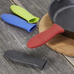 Lodge Kitchen Gear Silicone Hot Handle Holder - Red
