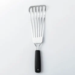 OXO Good Grips Long Fish Turner (Black/Stainless Steel)