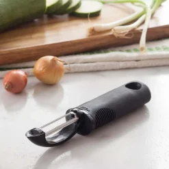 OXO Good Grips Serrated Peeler