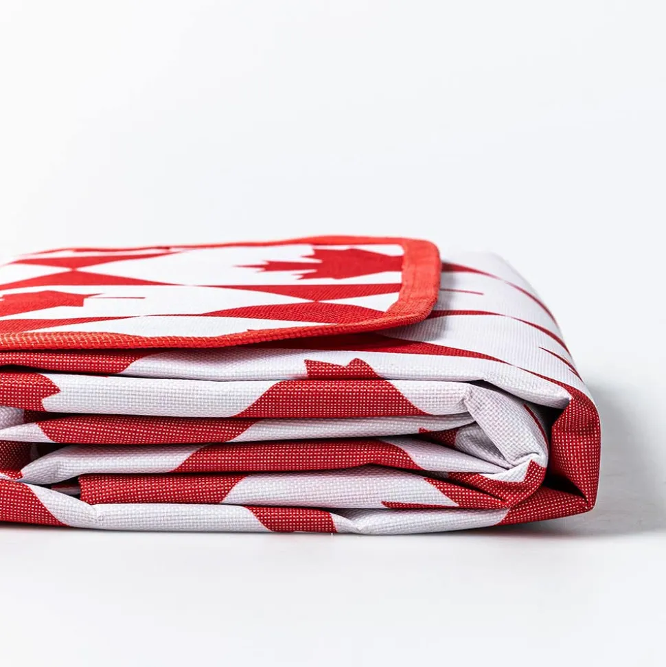 Safdie Canada 'Maple Leaf' Picnic Mat (Red/White)