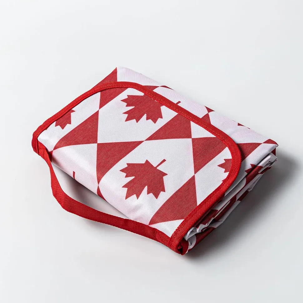 Safdie Canada 'Maple Leaf' Picnic Mat (Red/White)