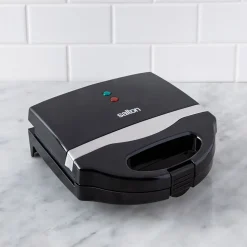 Salton Belgian Waffle Maker (Black)