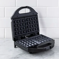 Salton Belgian Waffle Maker (Black)