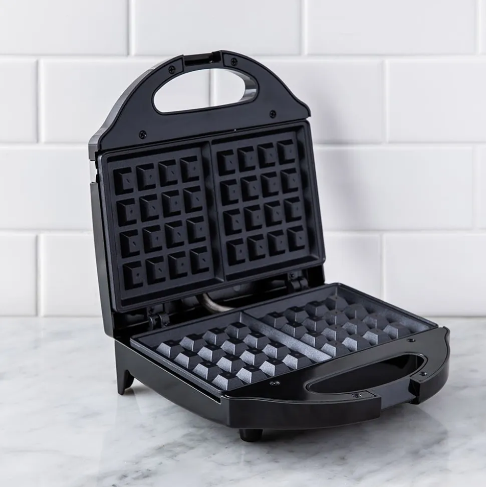 Salton Belgian Waffle Maker (Black)