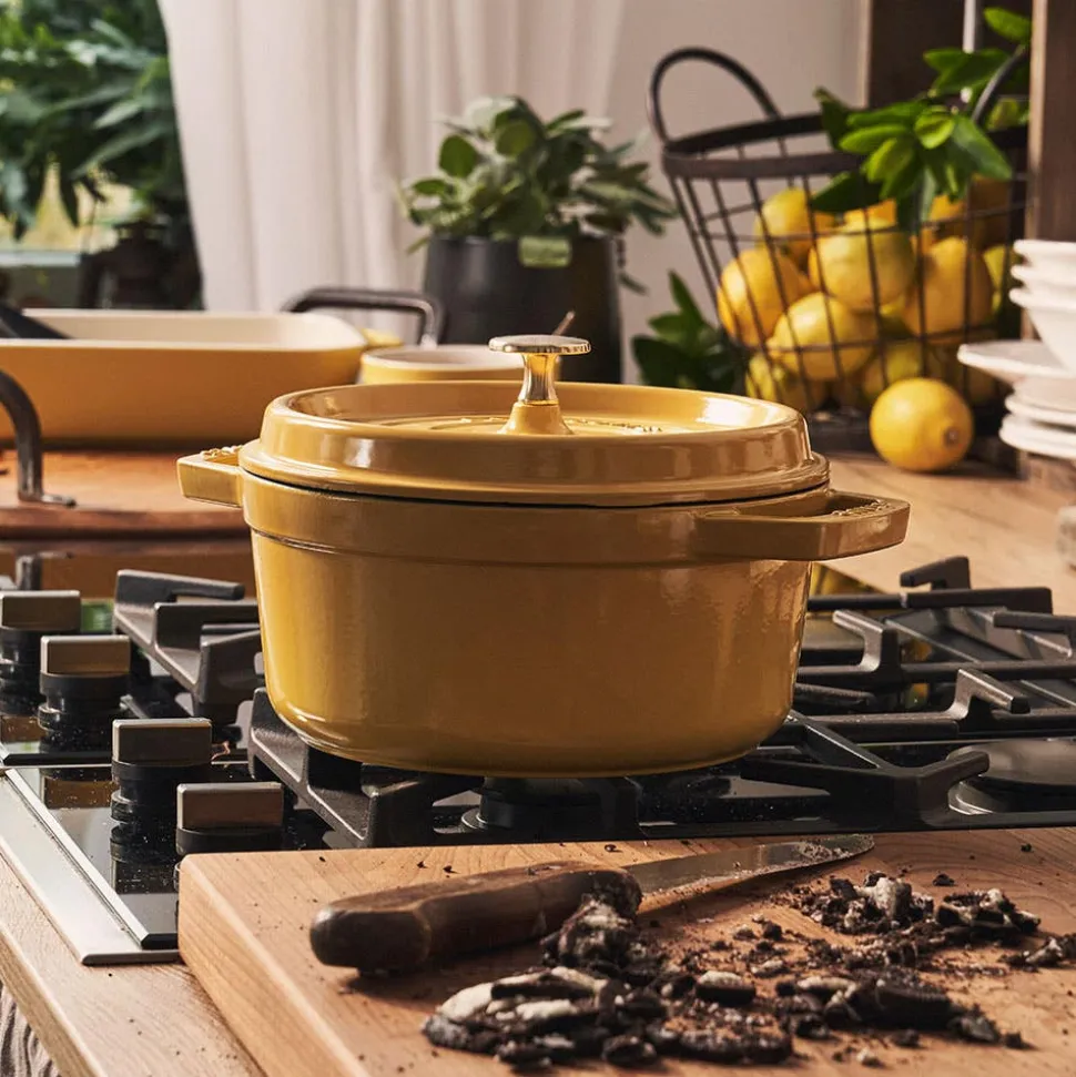 Staub France Cast Iron Round Cocotte (Citron)