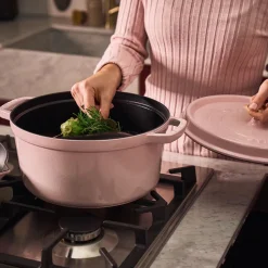 Staub France Cast Iron Round Cocotte 10" (Sorbet Rose)