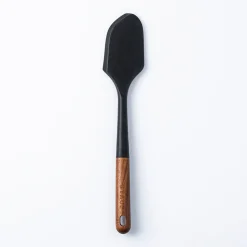 Staub Prep Simple Silicone Scraper (Black)