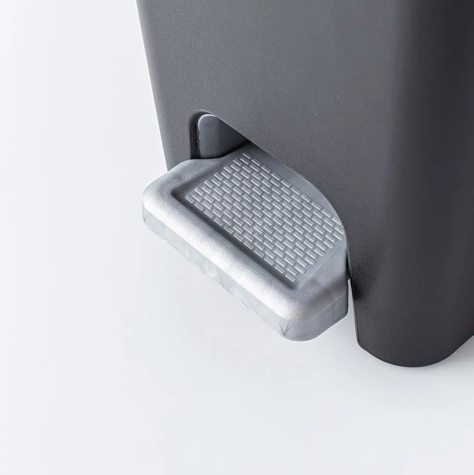 Sterilite Stepon Garbage Can (Black)