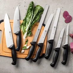 ZWILLING Twin Master 9.5" Bread-Pastry Knife Serrated (Black)